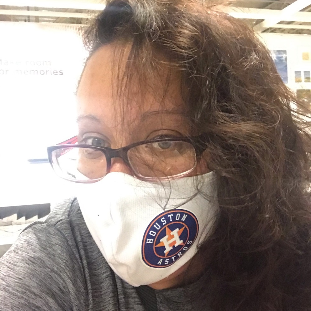 Meet your Posher, Monica